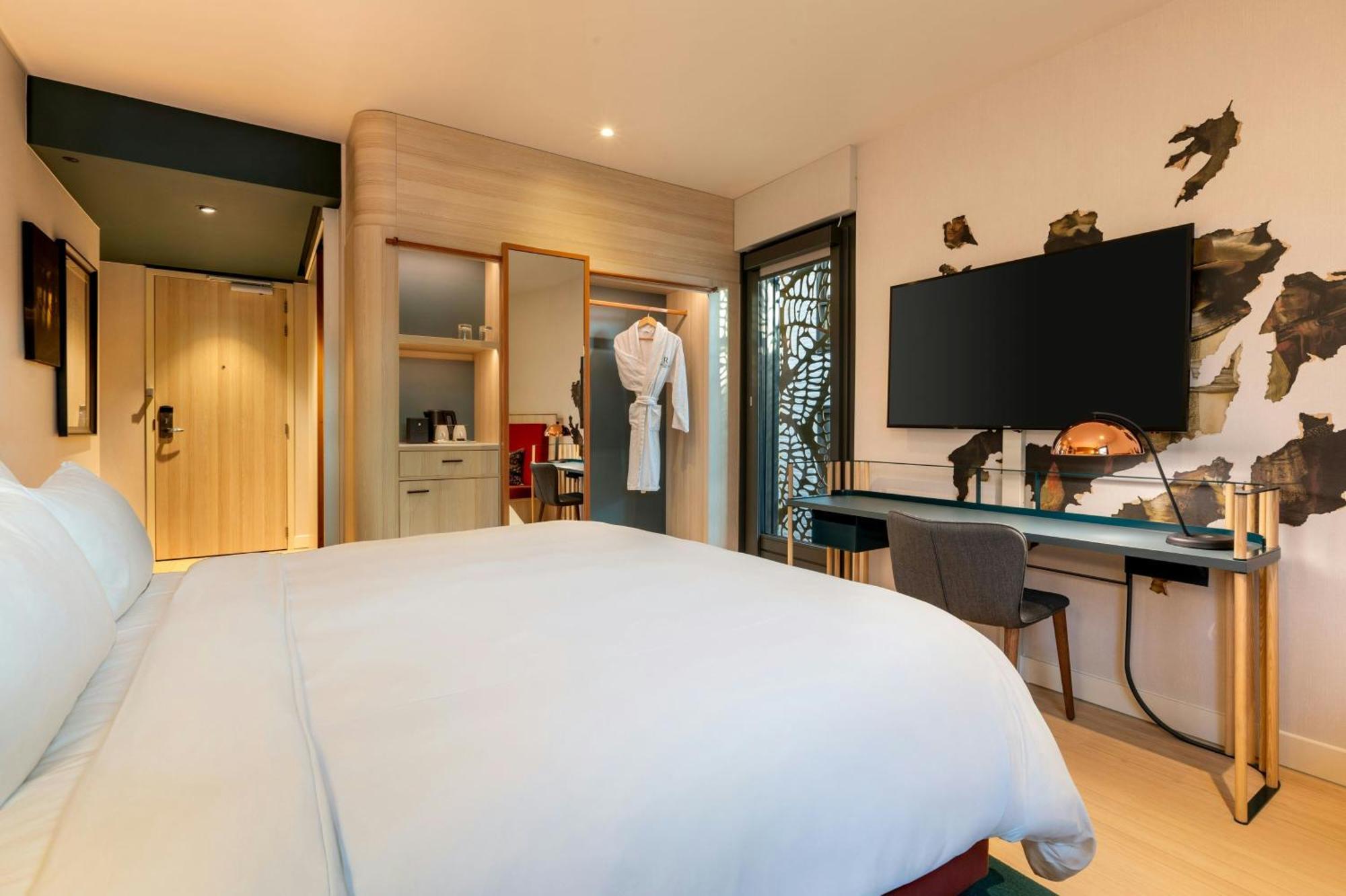 Renaissance Amsterdam Hotel Екстериор снимка Deluxe Room